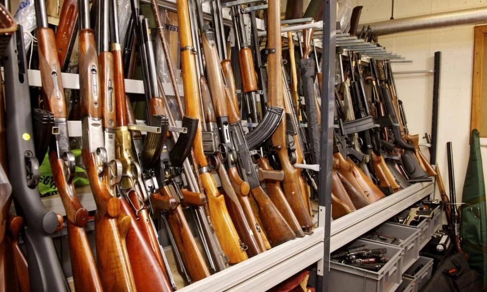 “Πυριτιδαποθήκη” η Αλβανία-Γιάφκες όπλων ξετρύπωσε η Αστυνομία